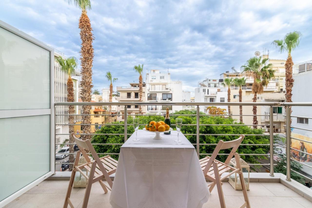 Boutique Apartment With Parkview Heraklion Exteriör bild