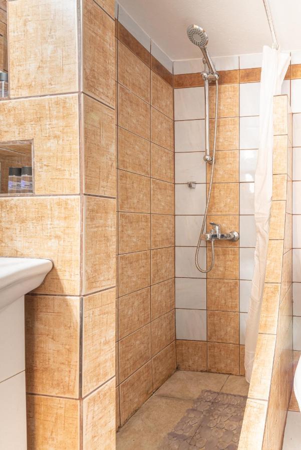 Boutique Apartment With Parkview Heraklion Exteriör bild